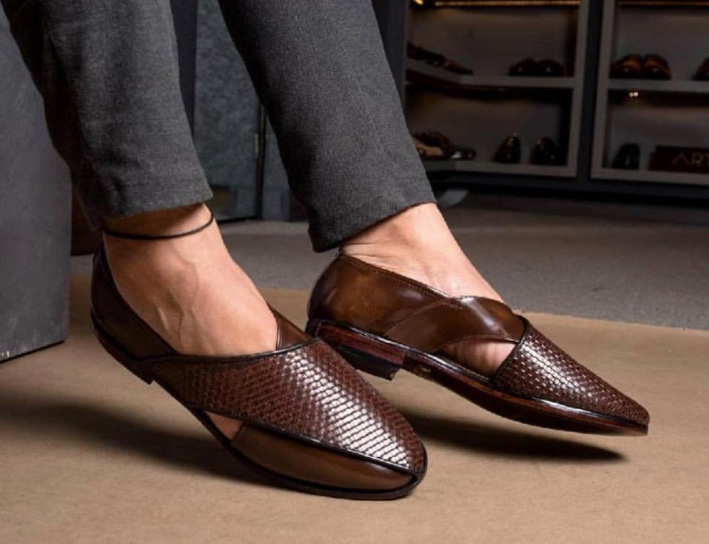 classic-patent-slip-ons-with-tassels-for-men-funkytradition-908762_5aa9cfe7-ba06-436e-8490-107f2bd73f9d.jpg