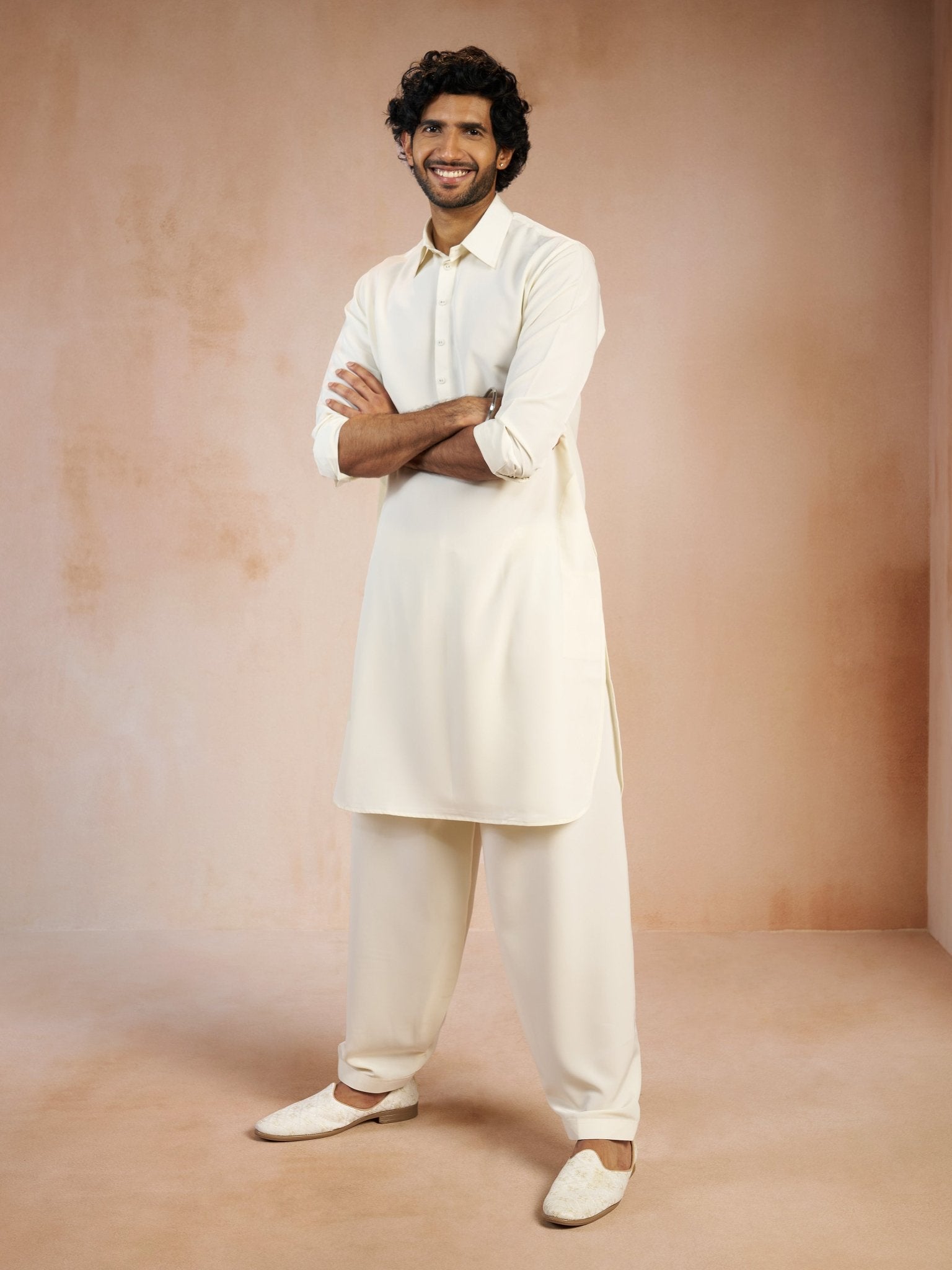 mens-cream-solid-silk-blend-pathani-kurta-with-patiala-pyjama-setvasmpt1045crnp-36vastramay-7239314.jpg